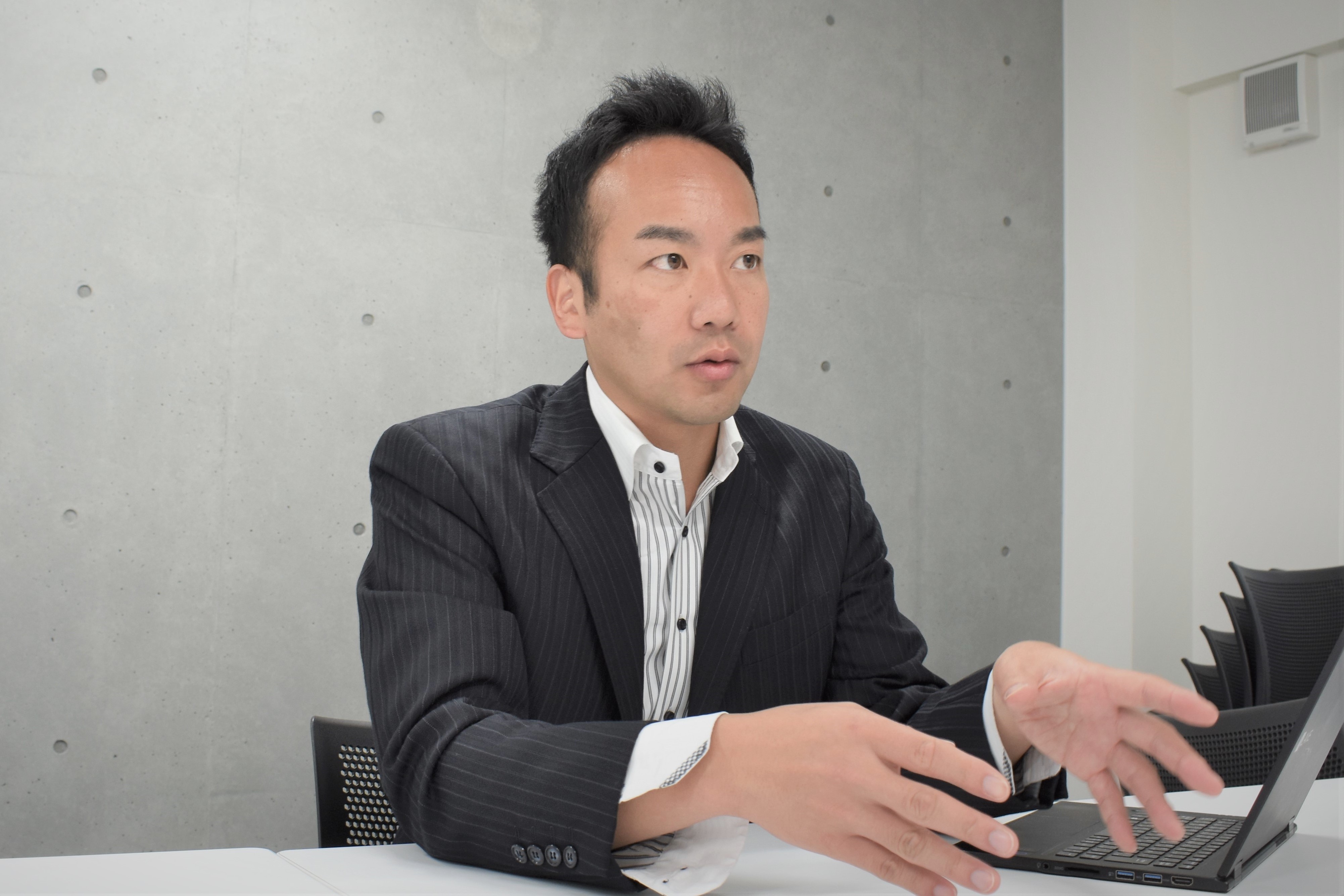 マーケティングアナリスト藤本 慎也